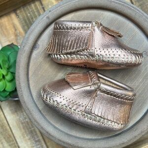 Minnetonka Rose Gold size 1